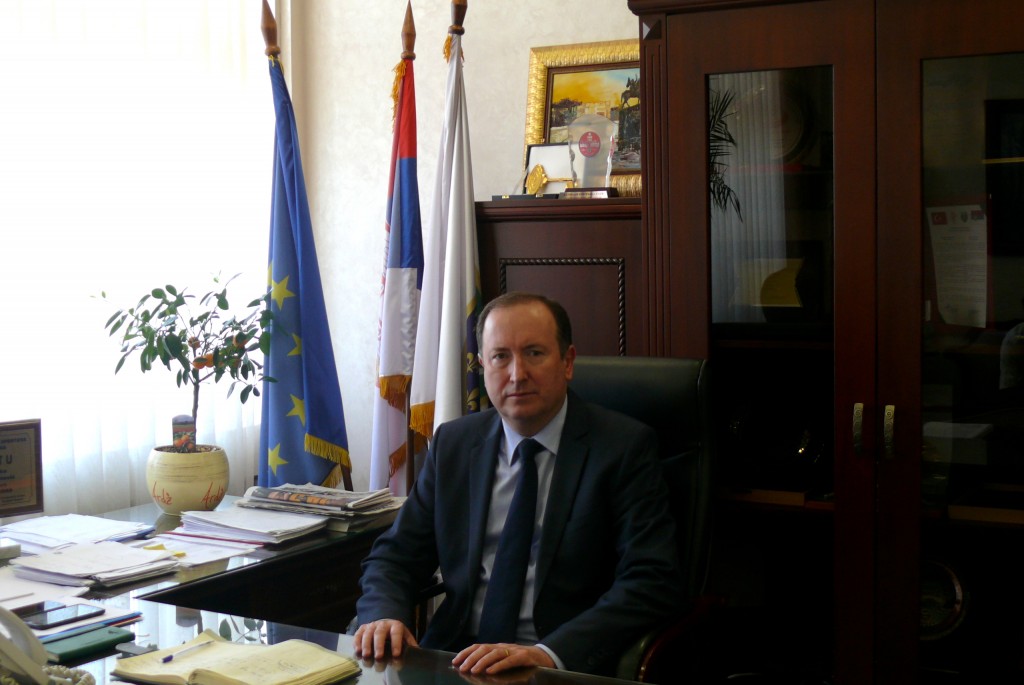 Meho Mahmutovic, dans son bureau, le 19 février 2015. Crédits : MSG